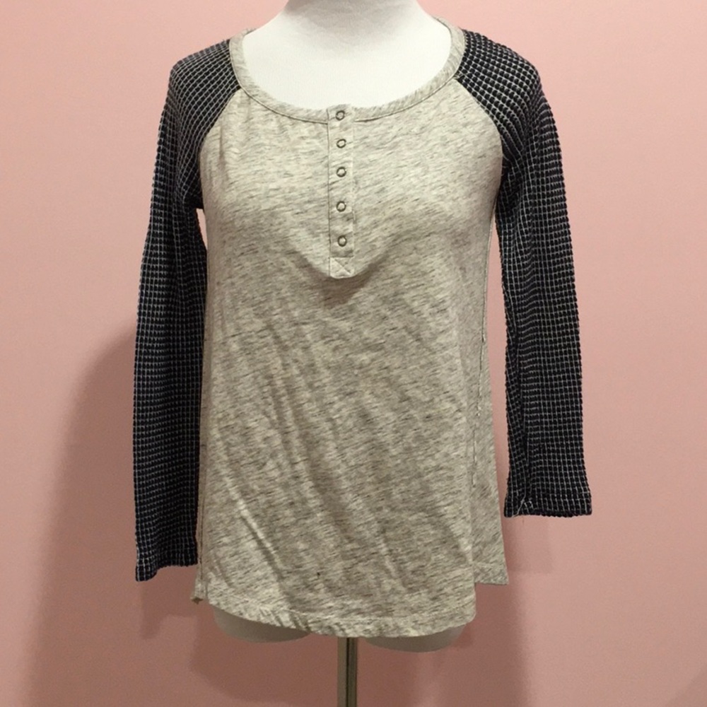 Splendid Gray Black Waffle Sleeve Henley Sz XS